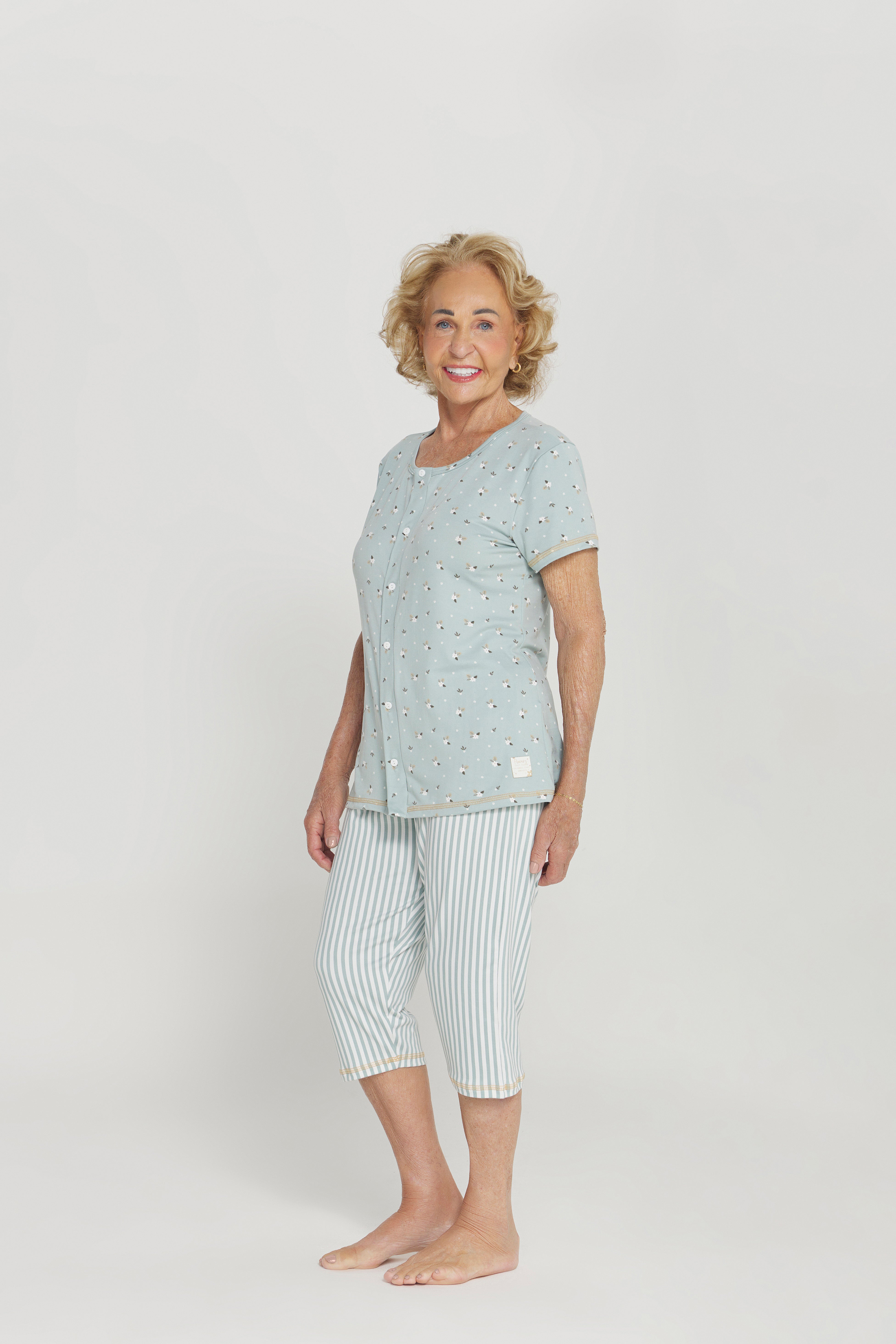 Pijama Senhora Meia Manga com Capri Aberto Peach Touch – Danka® 01.1.0359