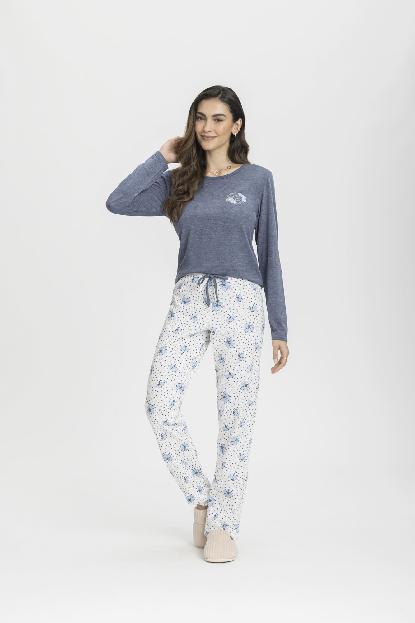 Pijama Manga Longa com Calça Flores do Campo – Mensageira da Paz