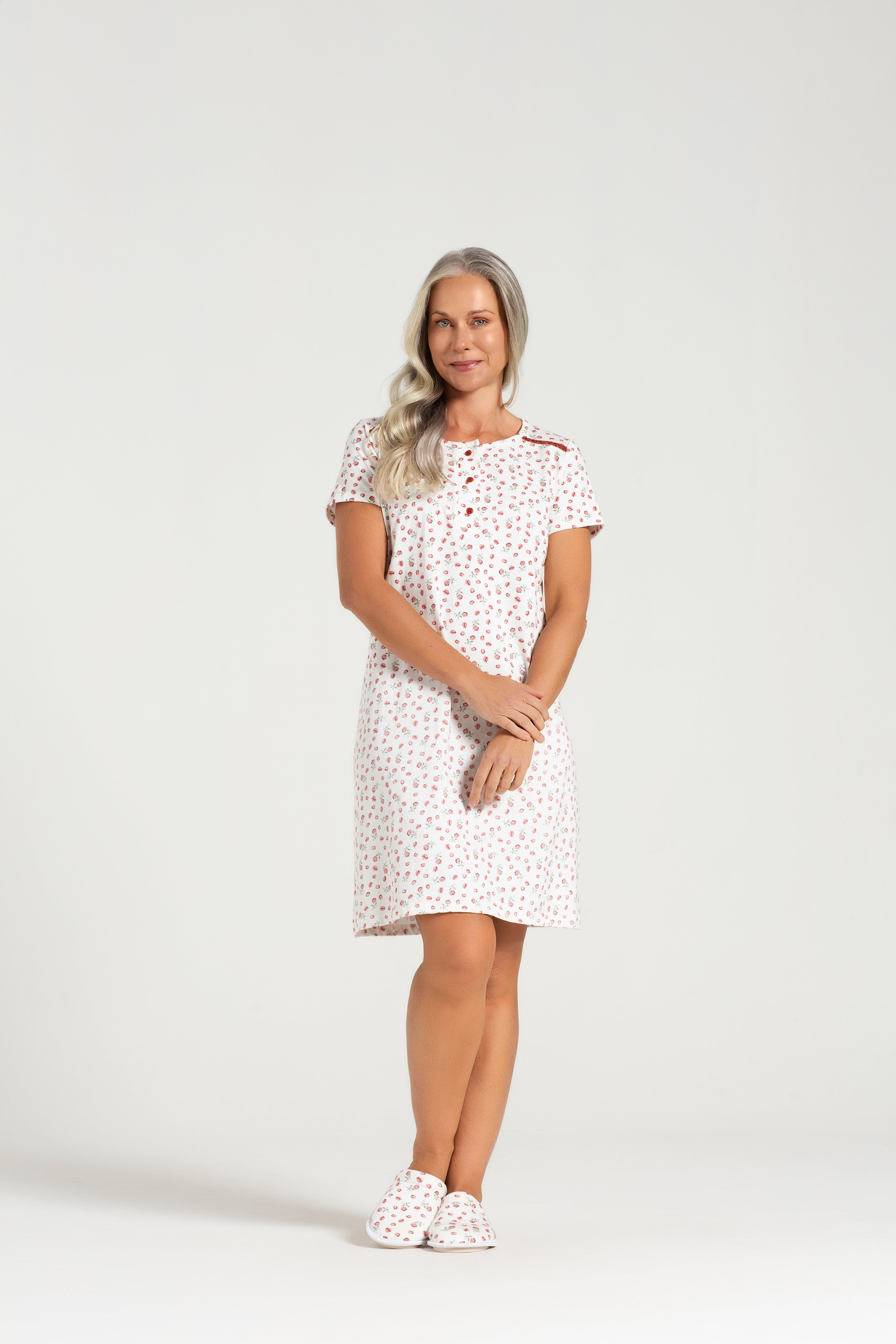 Camisola Meia Manga com Peitilho em Malha Rotativa Floral Delicado – Pzama® 050332