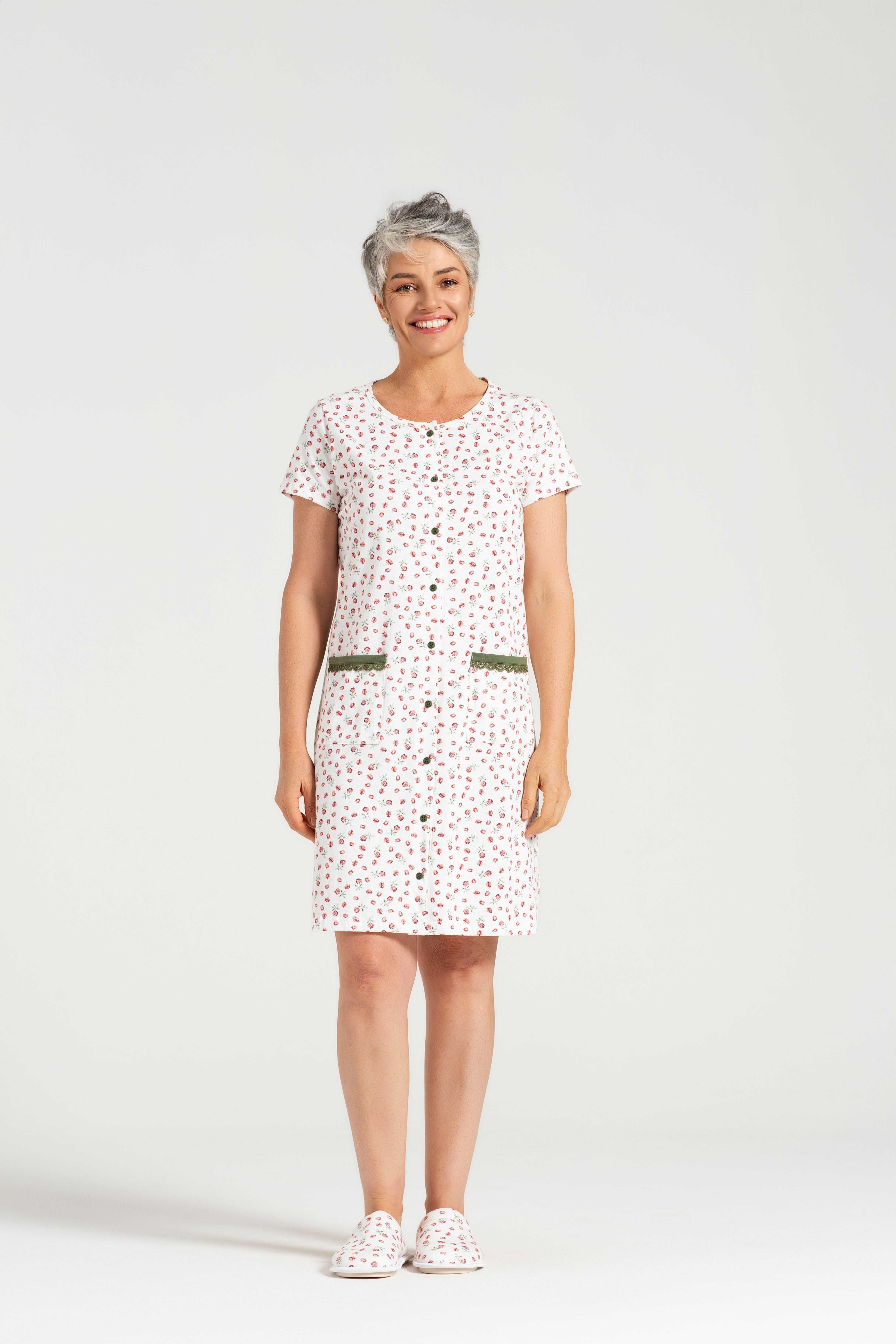 Camisola Meia Manga com Abertura Frontal em Malha Rotativa Floral Delicada – Pzama® 050342