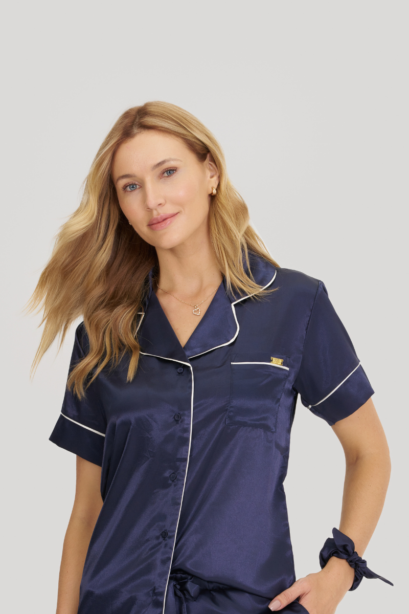 Pijama Americano Meia Manga com Short em Cetim Glamour Azul Marinho – Mensageiro dos Sonhos® 0132224