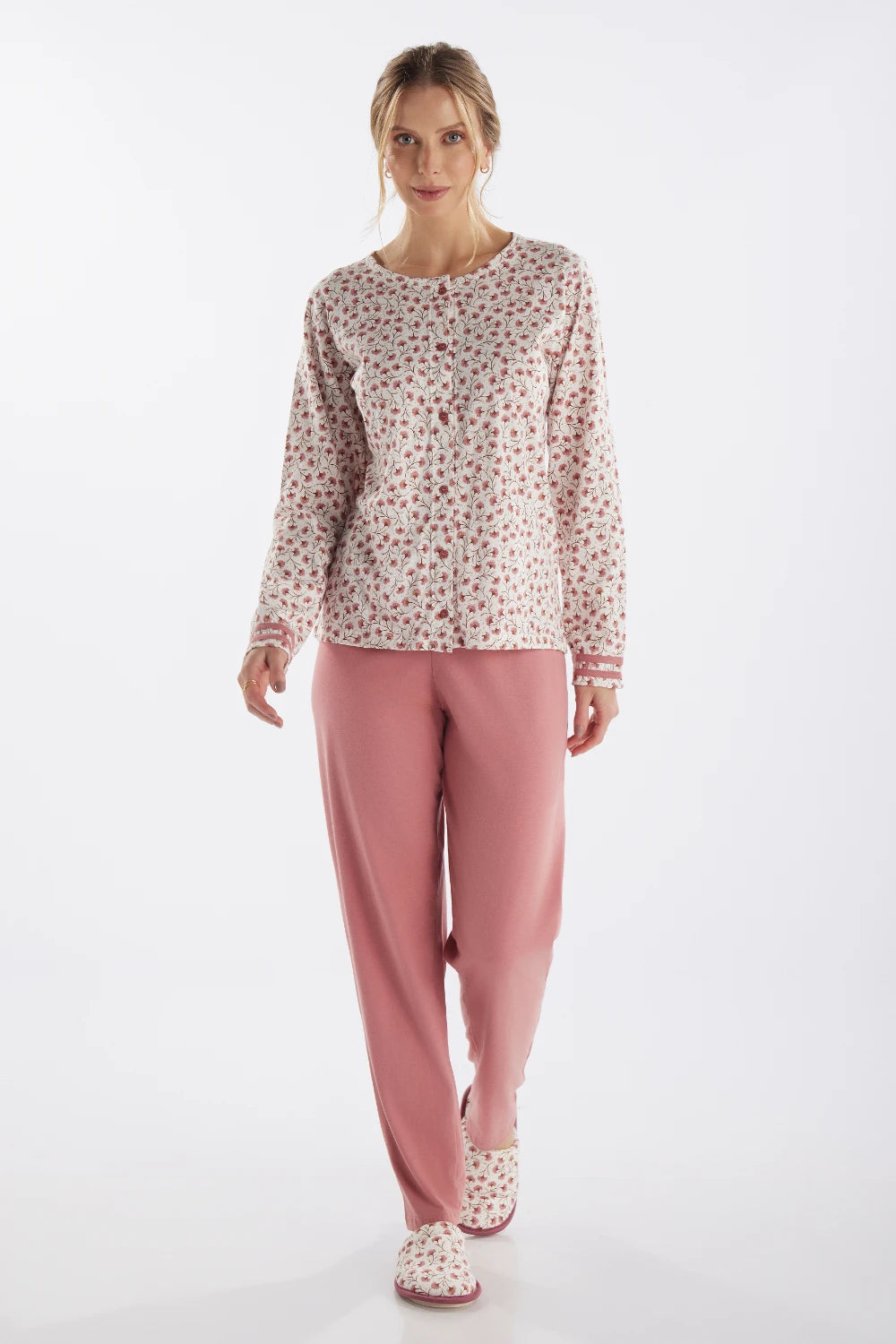 Pijama Manga Longa Abertura Frontal Floral com Calça Lisa – Pzama® 050271