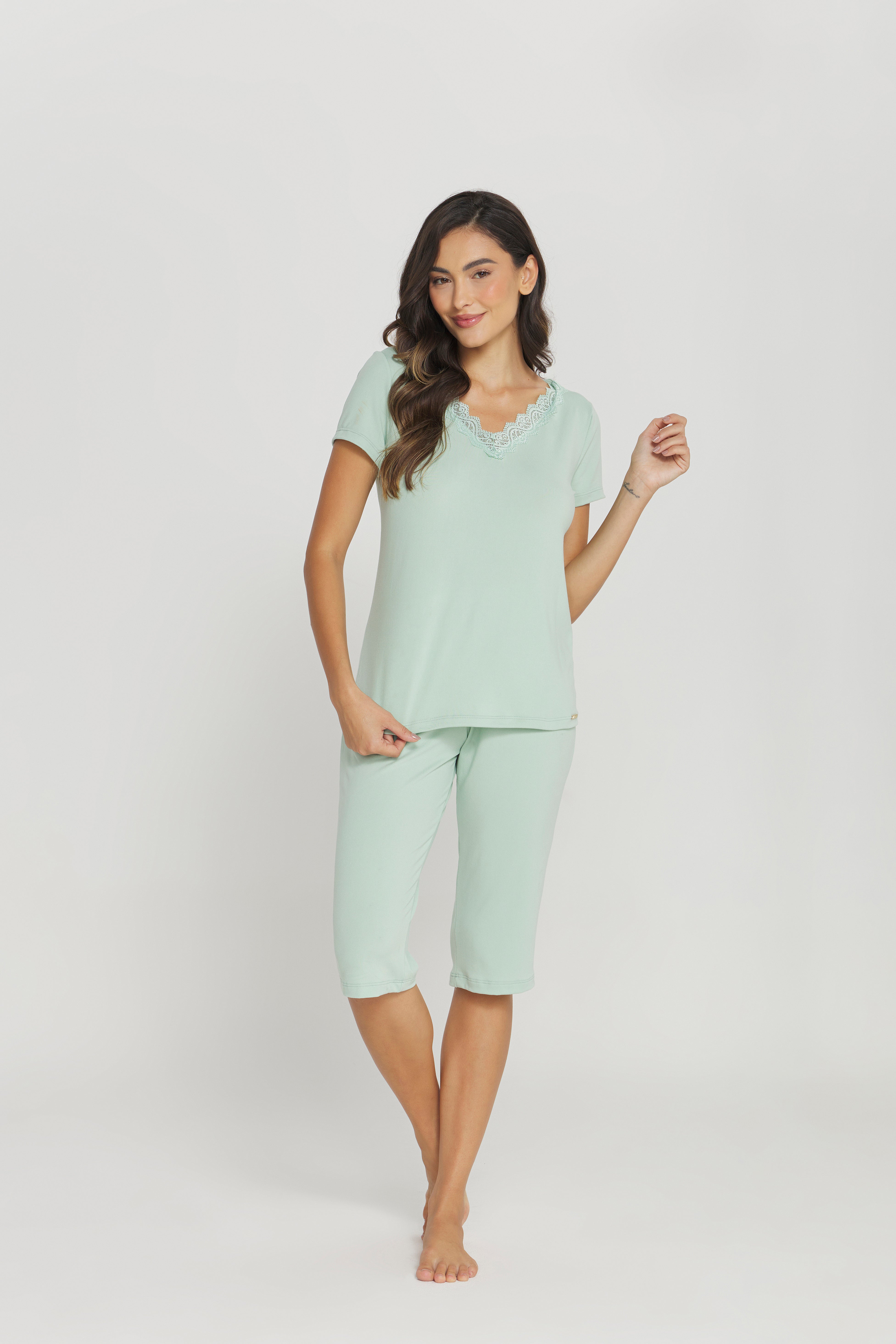 Pijama Básico Meia Manga com Capri Peach Touch Lilás – Danka® 01.1.0353