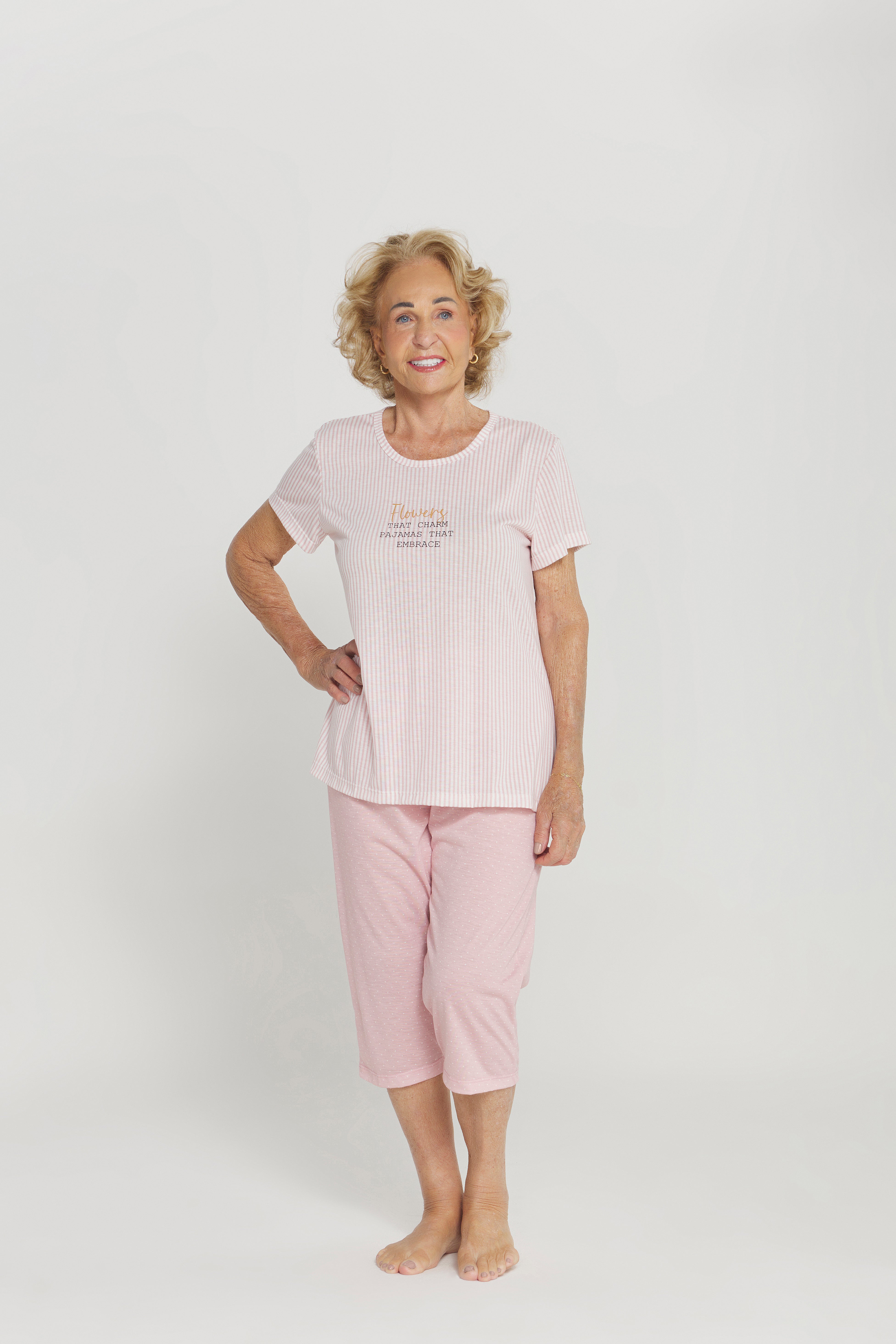 Pijama Senhora Meia Manga com Capri Poliviscose Listras e Poá Rosa – Danka® 01.1.0361