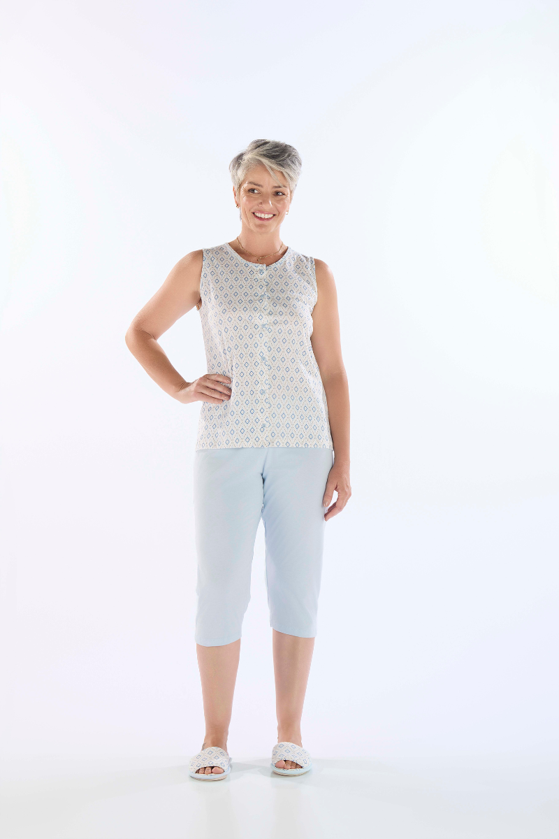 Pijama Regata Abertura Frontal Meia Malha com Capri em Meia Malha – Pzama® 050303 - COR 02