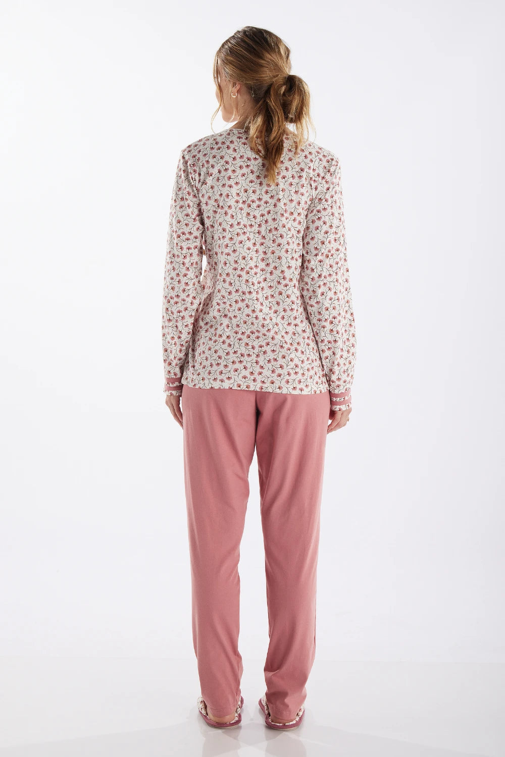 Pijama Manga Longa Abertura Frontal Floral com Calça Lisa – Pzama® 050271
